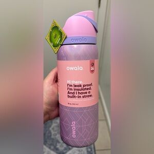 OWALA WICKED FOR GOOD FreeSip 32oz Stainless Steel Water Bottle, GLINDA